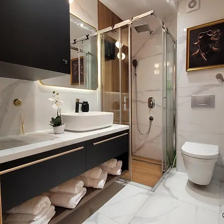 アパート Royal ズラティボール