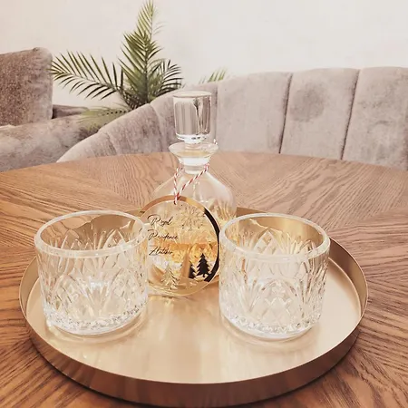 アパート Royal *